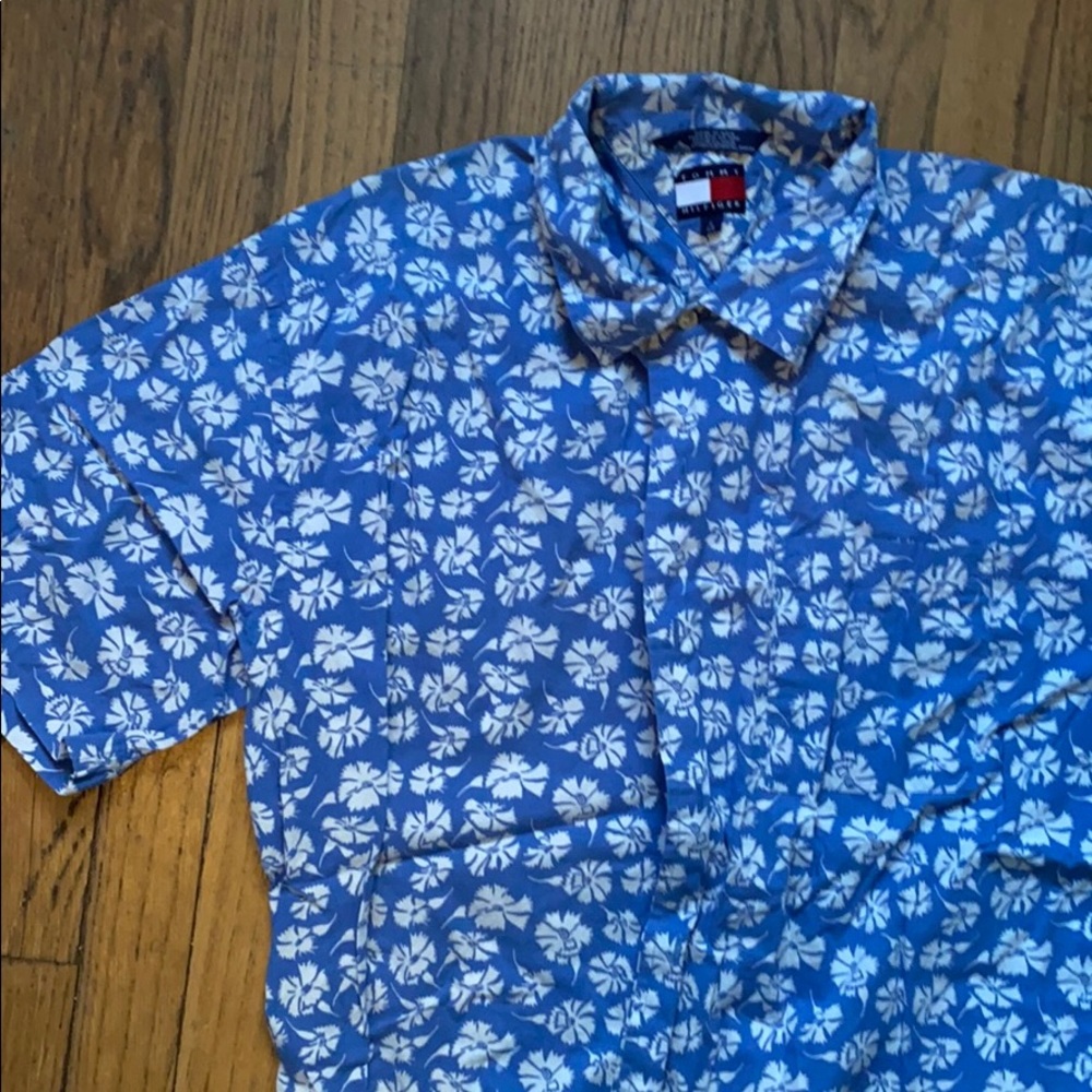 Tommy Hilfiger Floral Button Down